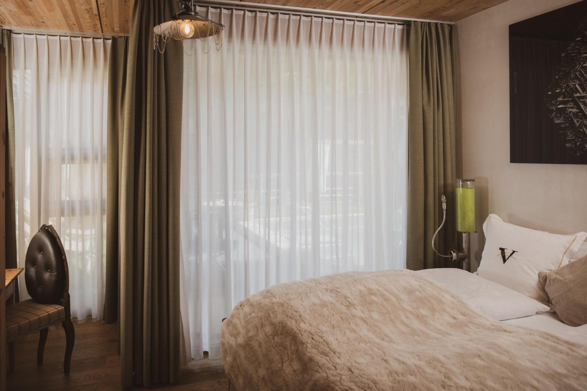 Backstage Hotel Serviced Apartments Zermatt Ngoại thất bức ảnh